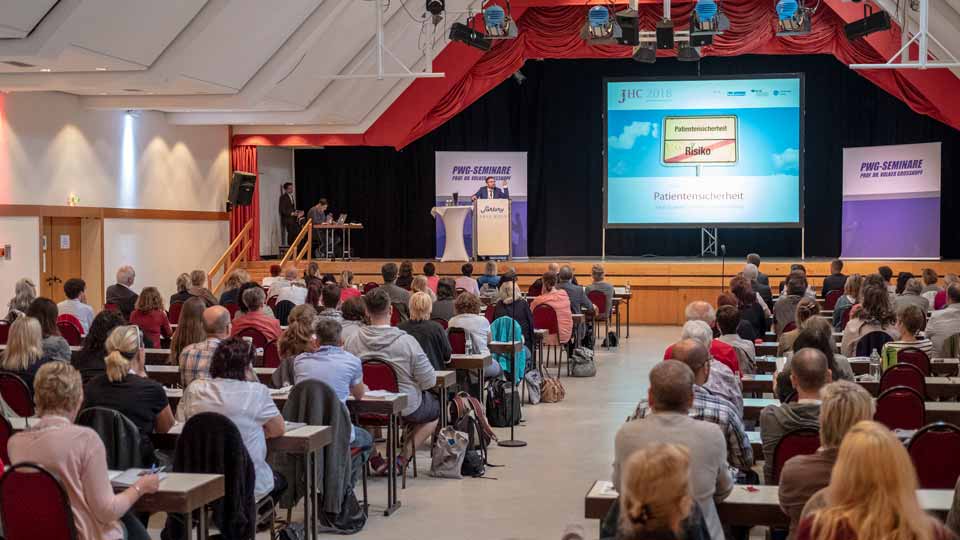 Impression von der Eröffnung des JuraHealth Congress.